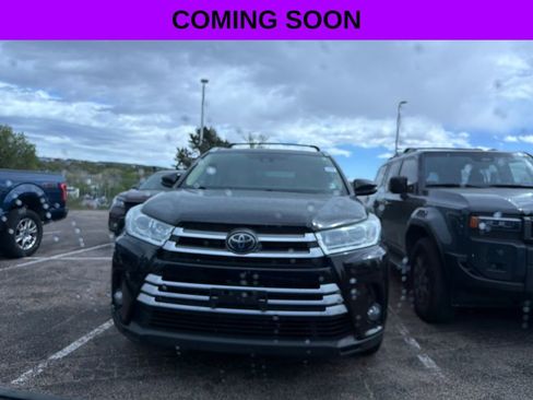 Used 2019 Toyota Highlander XLE image 1