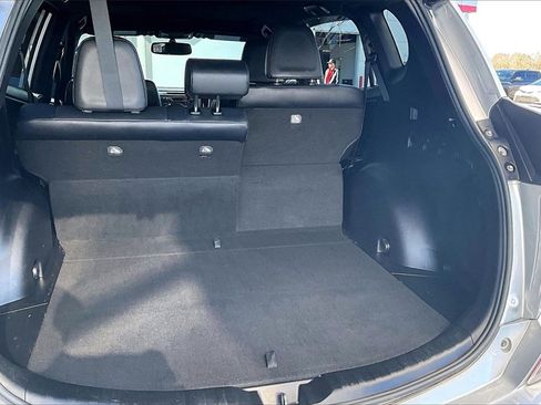 Used 2016 Toyota RAV4 SE image 22