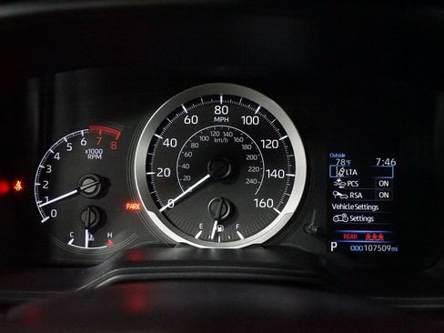 Used 2022 Toyota Corolla LE FWD image 15
