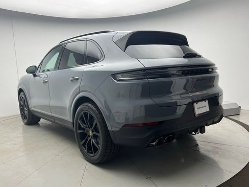 New 2026 Porsche Cayenne AWD/4WD image 3