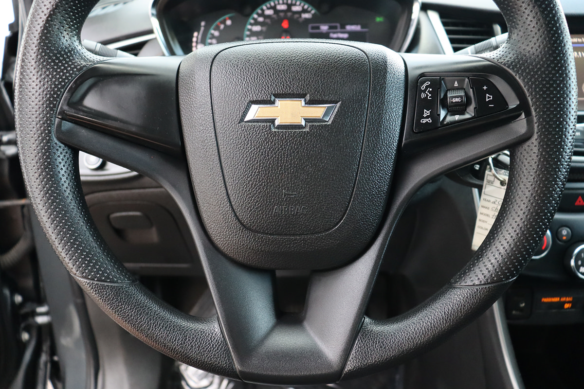 Used 2019 Chevrolet Trax LS FWD image 39