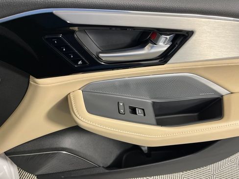 Used 2025 Acura MDX FWD w/ Technology Package image 23