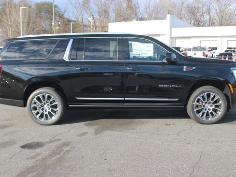 New 2026 GMC Yukon XL Denali image 8