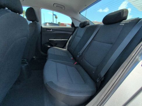 Used 2021 Hyundai Accent SE FWD image 22