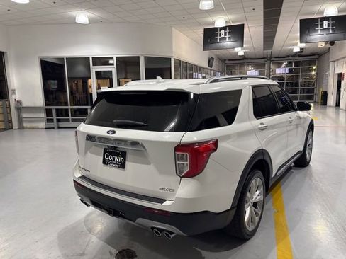 Used 2022 Ford Explorer Platinum w/ Equipment Group 601A image 8