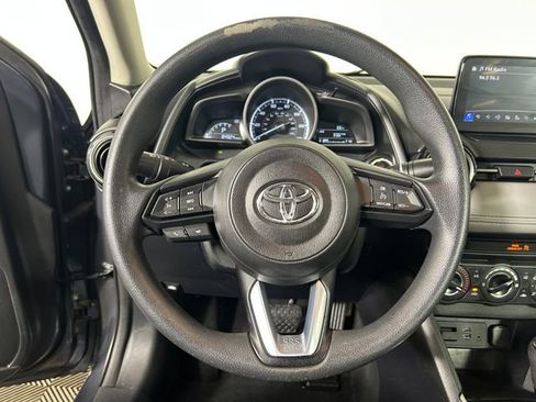 Used 2019 Toyota Yaris L image 15