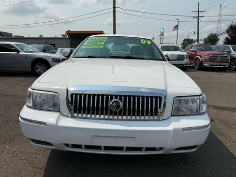 Used 2009 Mercury Grand Marquis LS RWD image 9