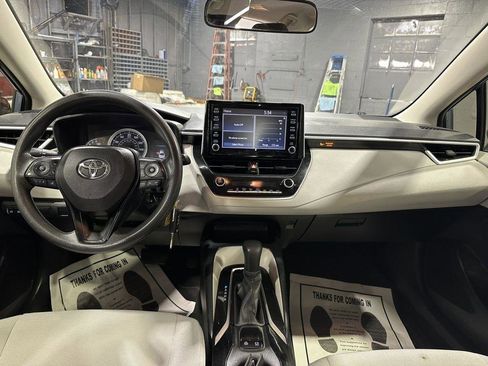 Used 2020 Toyota Corolla LE image 24