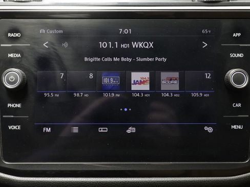 Used 2019 Volkswagen Tiguan SE AWD/4WD image 9