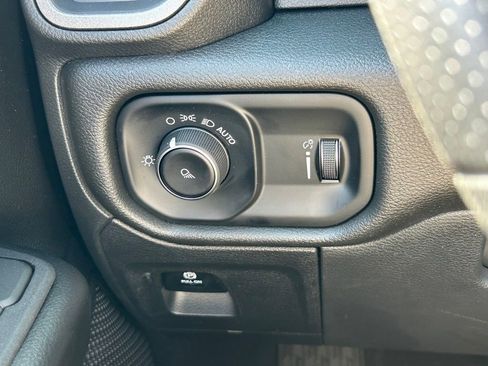 New 2025 RAM 1500 Tradesman image 32