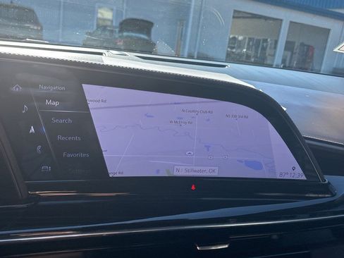 Used 2023 Cadillac Escalade ESV V image 18