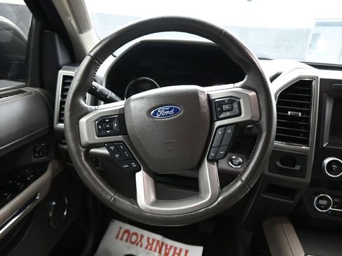 Used 2021 Ford Expedition XLT RWD image 3