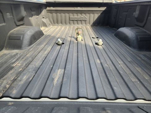 Used 2021 Chevrolet Silverado 3500 High Country image 35