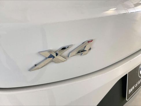 Used 2025 BMW X4 xDrive30i AWD/4WD image 9