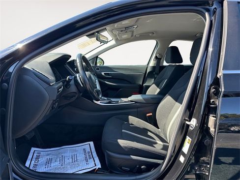 Used 2023 Hyundai Sonata SEL w/ Cargo Package image 9