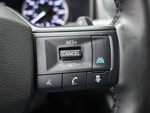 Used 2025 Nissan Rogue SV AWD/4WD image 30