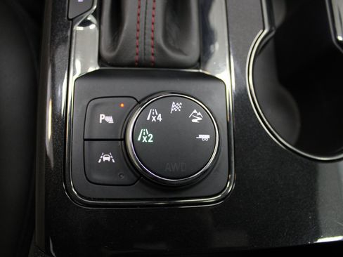 Used 2023 Chevrolet Blazer RS w/ Enhanced Convenience Package image 43