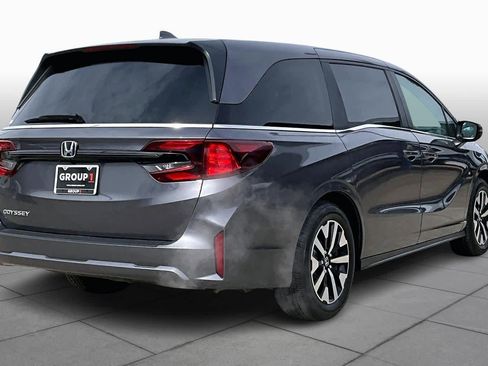 Used 2026 Honda Odyssey EX-L image 11