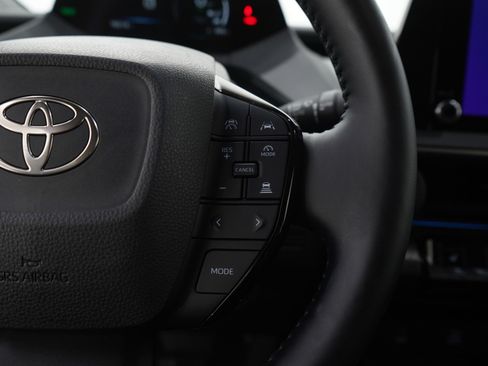 Used 2024 Toyota Prius XLE AWD/4WD image 27
