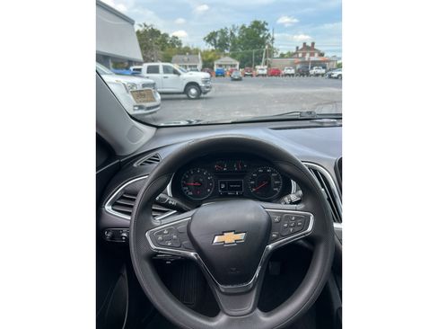 Used 2021 Chevrolet Malibu LT FWD image 7