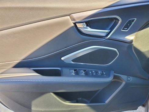 Used 2025 Acura RDX SH-AWD image 20