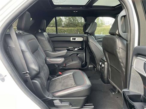 Used 2023 Ford Explorer ST-Line w/ Class IV Trailer Tow Package image 14