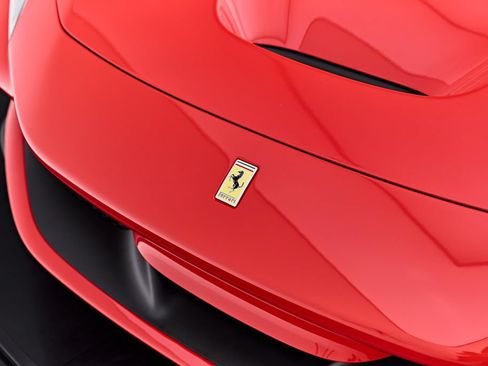 Used 2020 Ferrari F8 Tributo RWD image 28