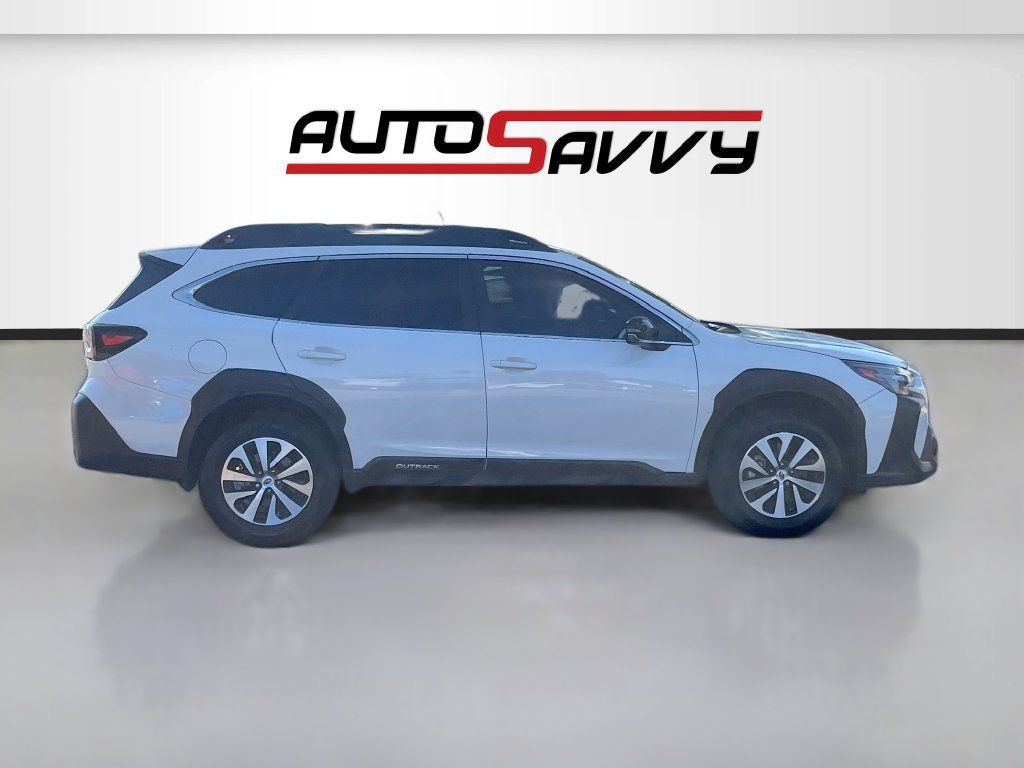 Used 2025 Subaru Outback Premium AWD/4WD image 8