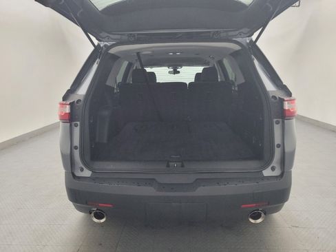 Used 2021 Chevrolet Traverse LS FWD image 29