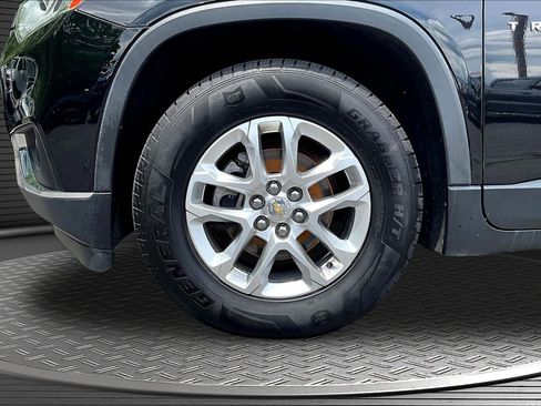 Used 2019 Chevrolet Traverse LT AWD/4WD image 25