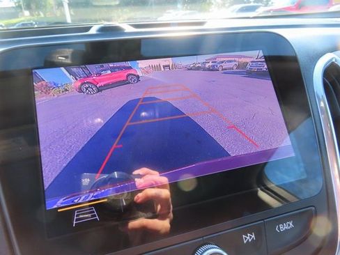 Used 2020 Chevrolet Equinox Premier image 33