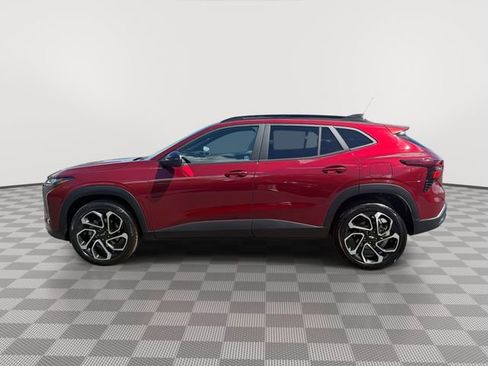 Certified 2024 Chevrolet Trax RS w/ Sunroof Package FWD image 6