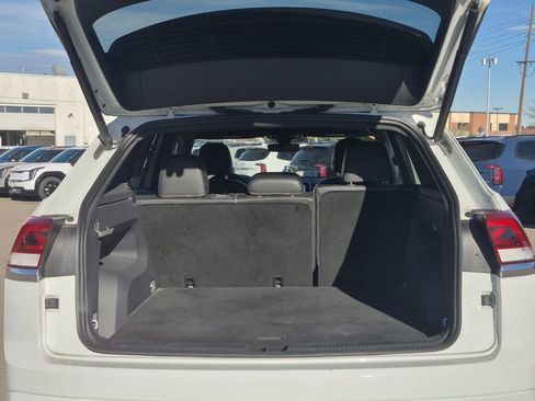 Used 2024 Volkswagen Atlas Cross Sport SE image 14