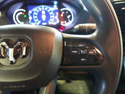 Used 2023 RAM ProMaster 2500 w/ Premium Convenience Group (B) FWD image 11