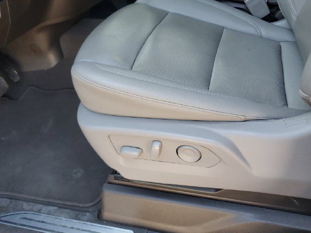 Used 2025 GMC Sierra 1500 SLT AWD/4WD image 22
