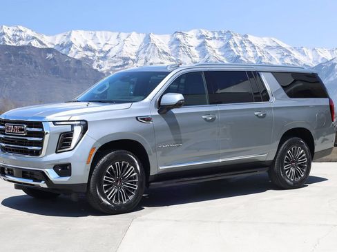 New 2026 GMC Yukon XL Elevation w/ Elevation Premium Package AWD/4WD image 2