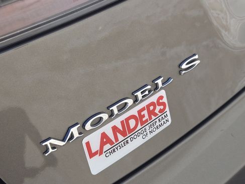 Used 2016 Tesla Model S 70 image 11