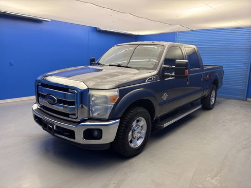 Used 2015 Ford F250 XLT w/ XLT Value Package RWD image 4
