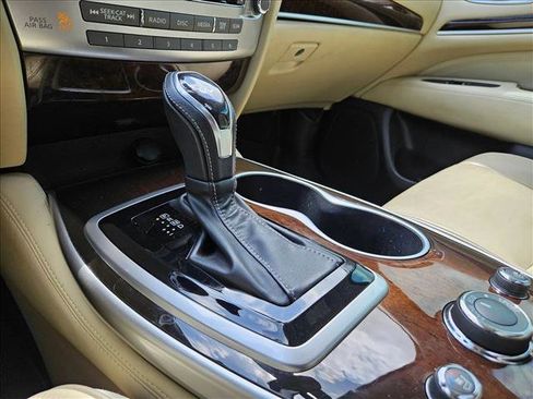 Used 2017 INFINITI QX60 FWD w/ Deluxe Technology Package image 10