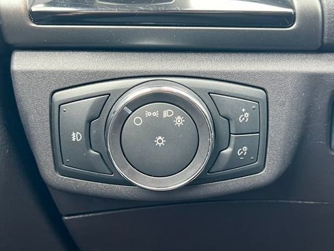 Used 2016 Ford Fusion SE FWD image 17