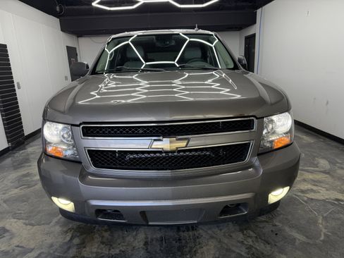 Used 2008 Chevrolet Suburban LT w/ LT Preferred Equipment Group image 6