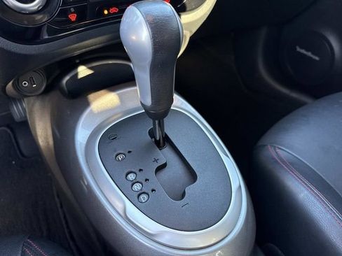 Used 2016 Nissan Juke SL image 30