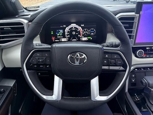 Used 2025 Toyota Sequoia Capstone image 13