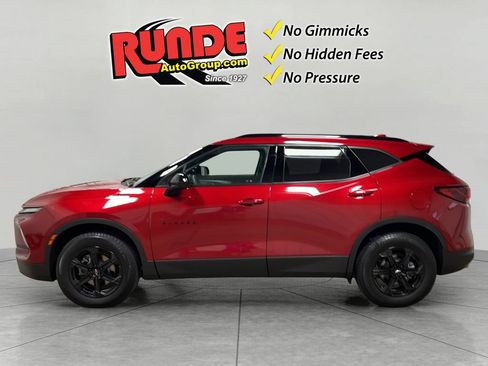 Used 2023 Chevrolet Blazer LT w/ Convenience Package AWD/4WD image 3
