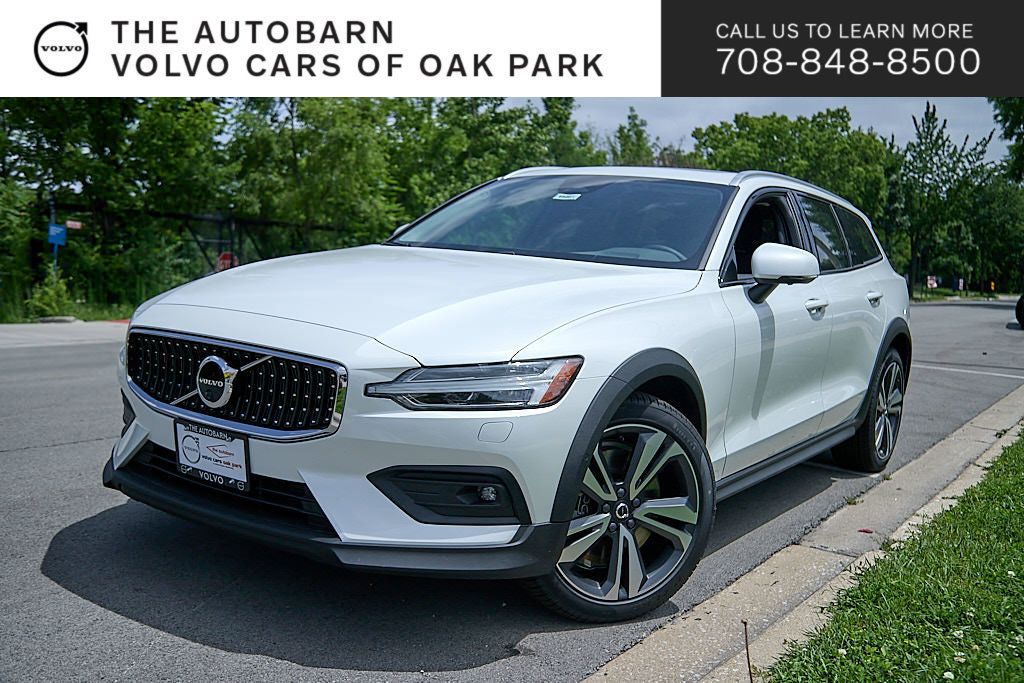 New 2026 Volvo V60 B5 Cross Country Plus w/ Climate Package AWD/4WD image 1