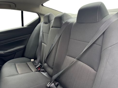 Used 2025 Nissan Altima 2.5 SV FWD image 13