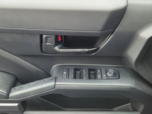 Used 2025 Toyota Tacoma SR5 image 26