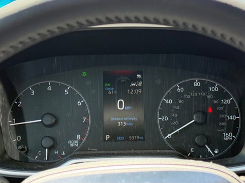 Used 2025 Toyota Corolla SE FWD image 14