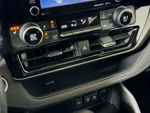 Certified 2020 Toyota Highlander XLE image 15