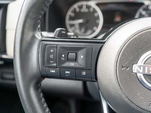 Used 2022 Nissan Pathfinder SV AWD/4WD image 28
